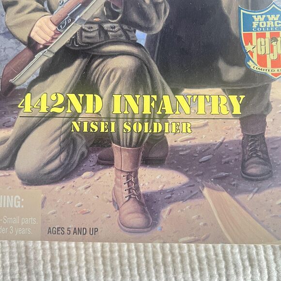 Vintage GI Joe 442nd Infantry Nisei Soldier Figure WWII Classic Collection 1990s - Picture 4 of 16